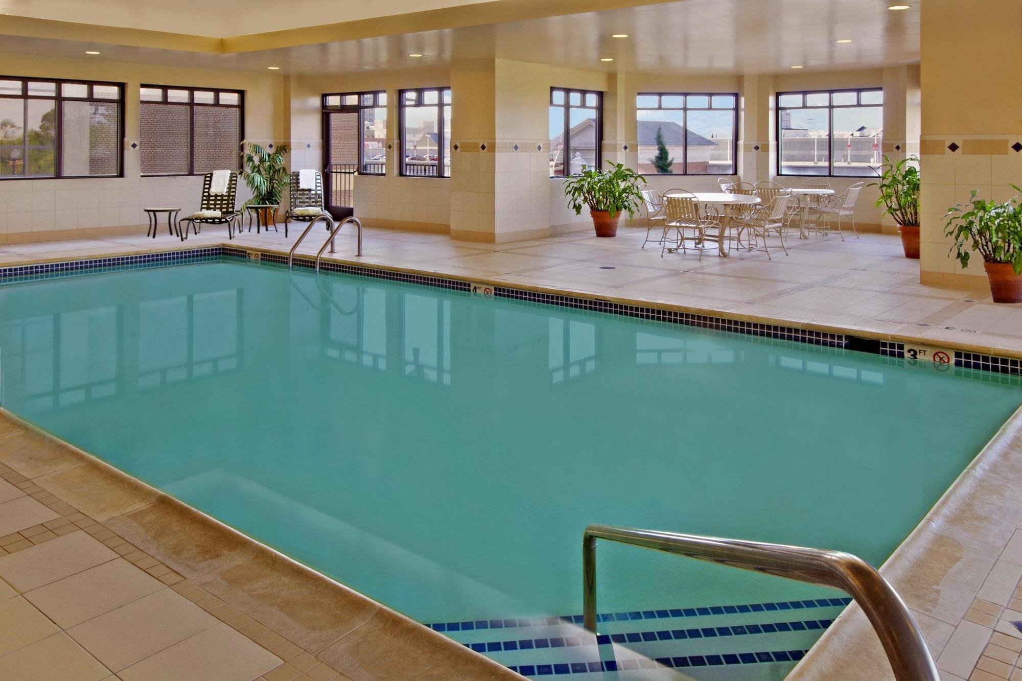 Hotel Courtyard By Marriott Norfolk Downtown Exterior foto