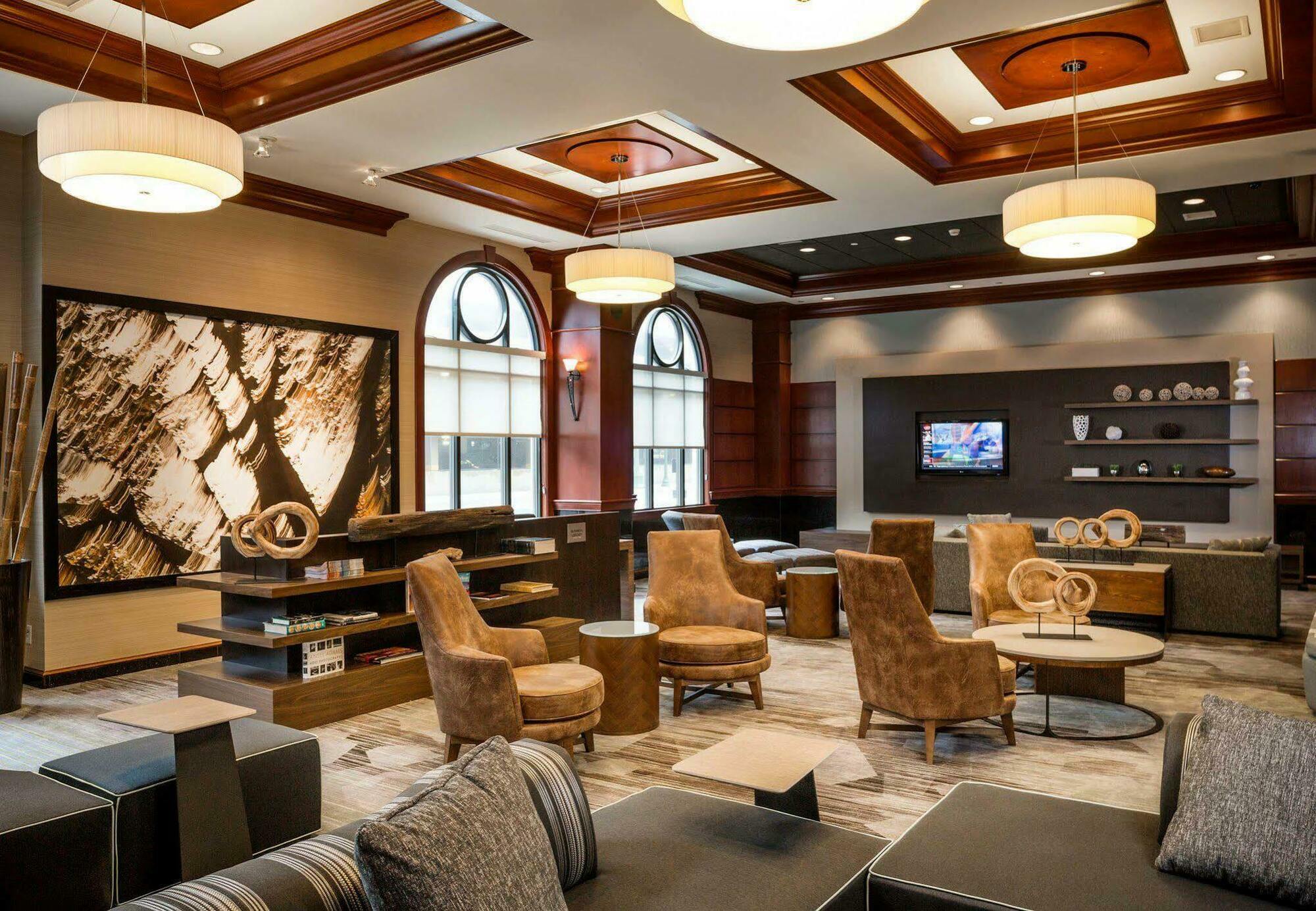 Hotel Courtyard By Marriott Norfolk Downtown Exterior foto